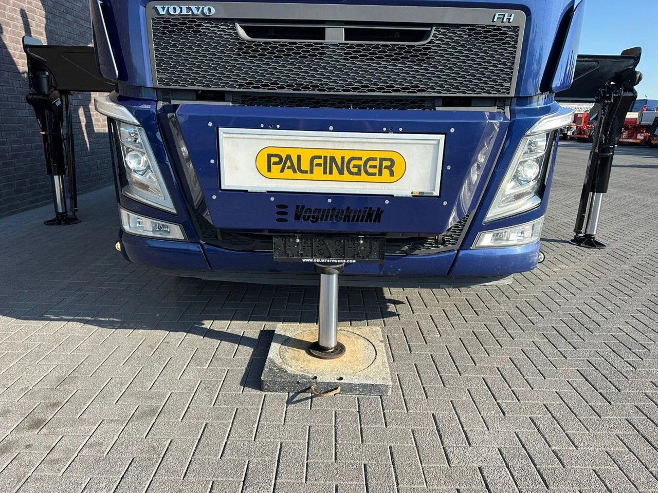 Volvo FH 540 8X4 TREKKER / BAKWAGEN MET PALFINGER PK13 leasing Volvo FH 540 8X4 TREKKER / BAKWAGEN MET PALFINGER PK13: picture 24