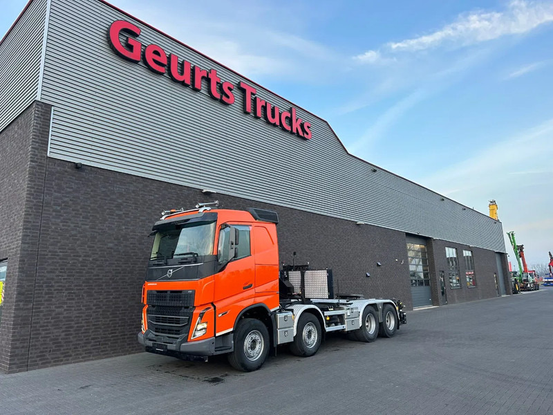 Volvo FH 460 8X4 TREKKER-BAKWAGEN COMBI + KRAAN VOORBEREIDING /PREPAR FOR CRANE /KRAN VORBEREITUNG - Crane truck: picture 2 Volvo FH 460 8X4 TREKKER-BAKWAGEN COMBI + KRAAN VOORBEREIDING /PREPAR FOR CRANE /KRAN VORBEREITUNG - Crane truck: picture 2