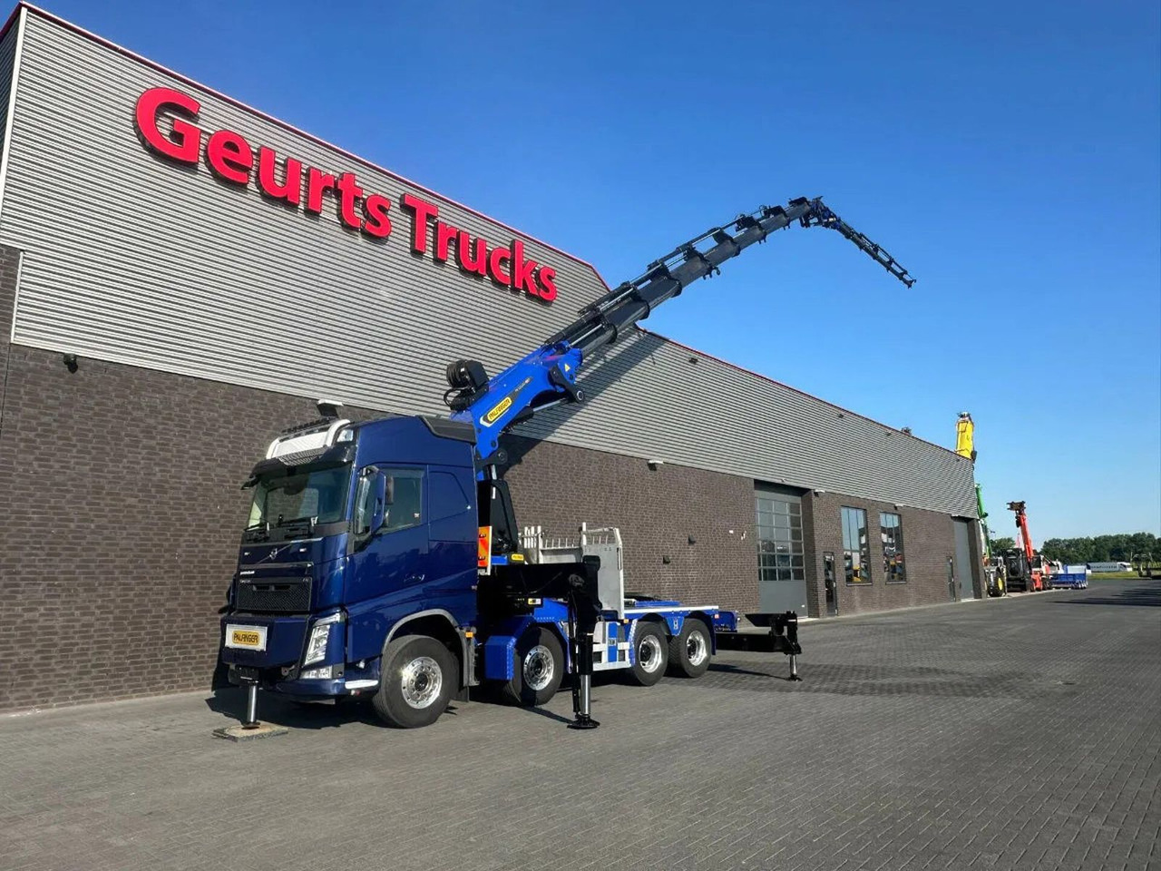 Volvo FH 540 8X4 TREKKER / BAKWAGEN MET PALFINGER PK13 - Crane truck: picture 2 Volvo FH 540 8X4 TREKKER / BAKWAGEN MET PALFINGER PK13 - Crane truck: picture 2