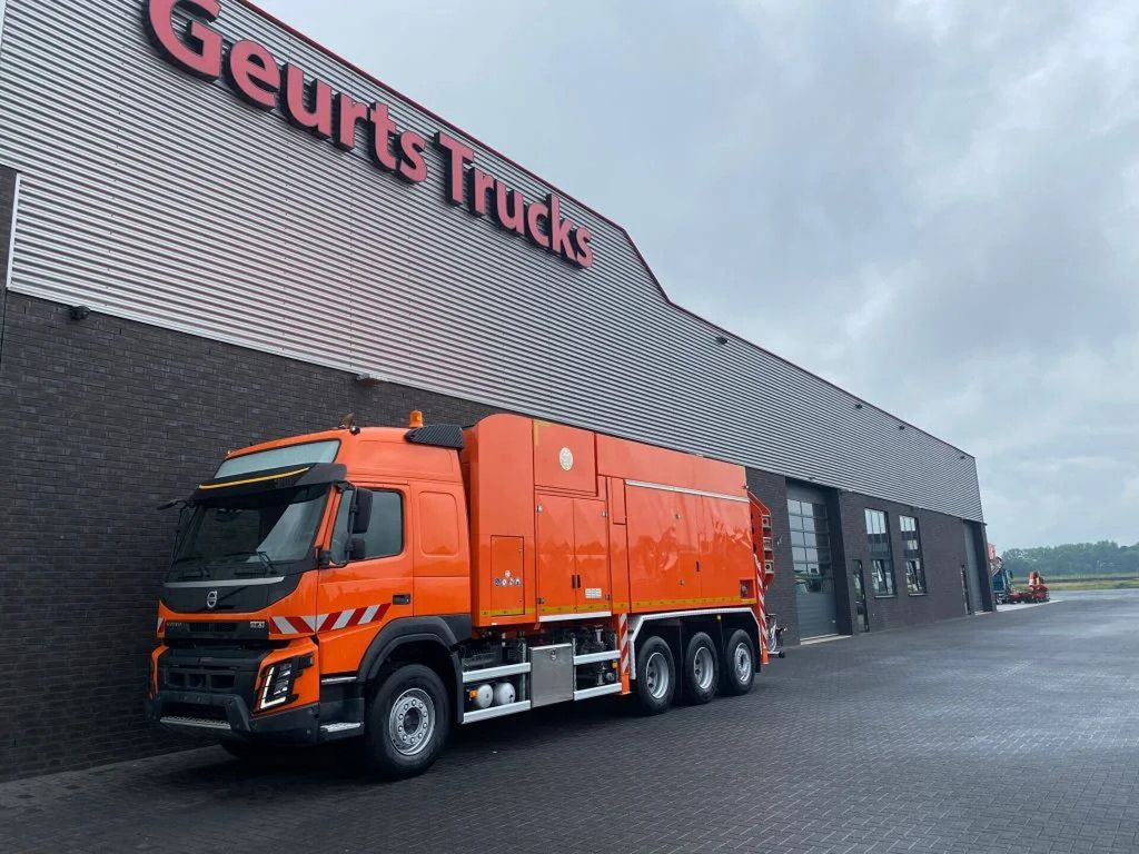 Volvo FMX 510 8X4 TRIDEM + MTS DINO 5 SAUGBAGGER/SUCTI - Vacuum truck: picture 2 Volvo FMX 510 8X4 TRIDEM + MTS DINO 5 SAUGBAGGER/SUCTI - Vacuum truck: picture 2