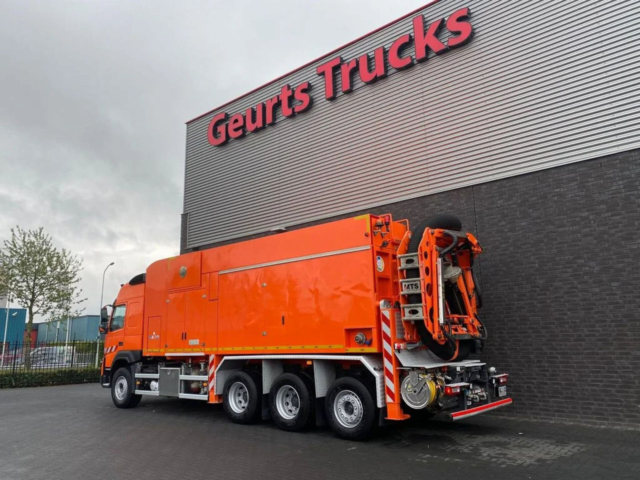 Volvo FMX 510 8X4 TRIDEM + MTS DINO 5 SAUGBAGGER/SUCTI - Vacuum truck: picture 3 Volvo FMX 510 8X4 TRIDEM + MTS DINO 5 SAUGBAGGER/SUCTI - Vacuum truck: picture 3