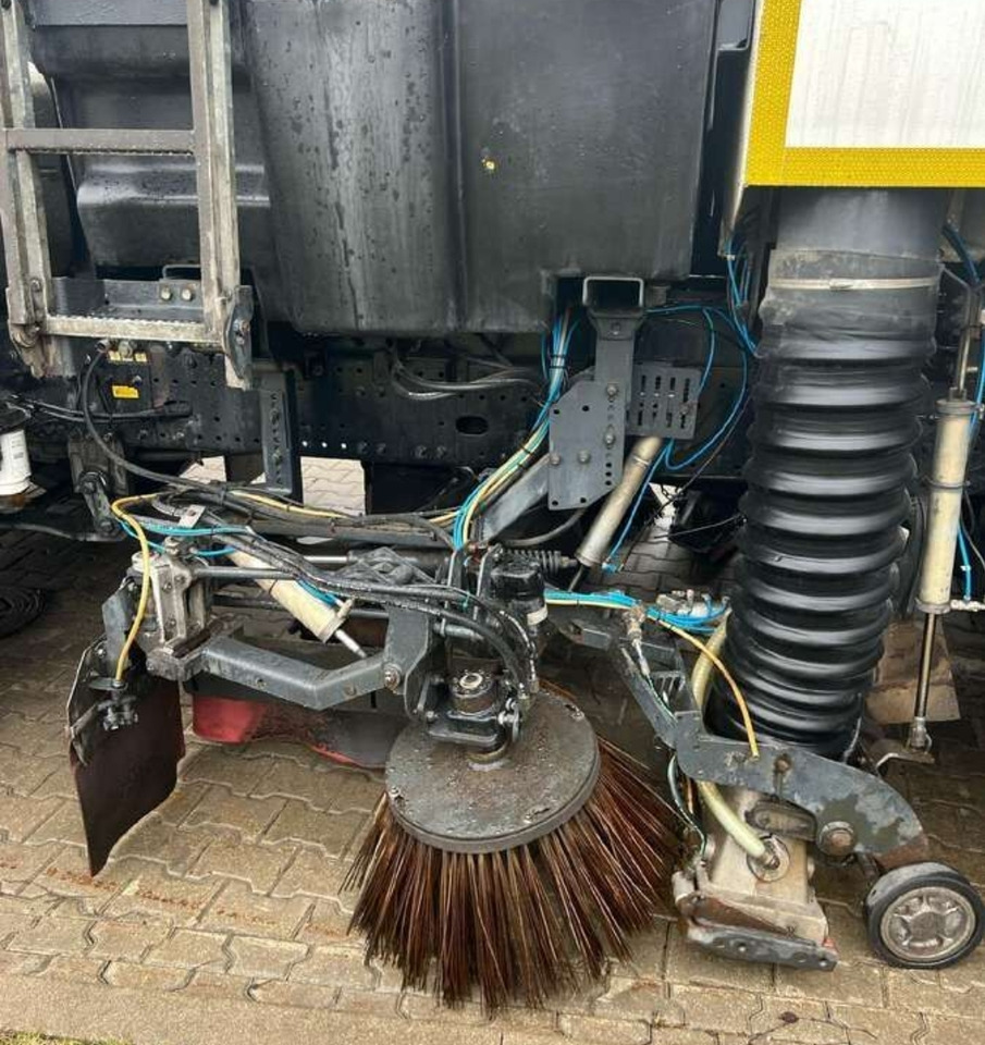 Road sweeper JOHNSTON VT651: picture 8