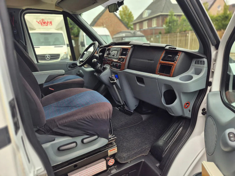 Camper ROLLER TEAM AUTOROLLER 595 P.... trekhaak,eerste eigenaar. - Semi-integrated motorhome: picture 4 Camper ROLLER TEAM AUTOROLLER 595 P.... trekhaak,eerste eigenaar. - Semi-integrated motorhome: picture 4