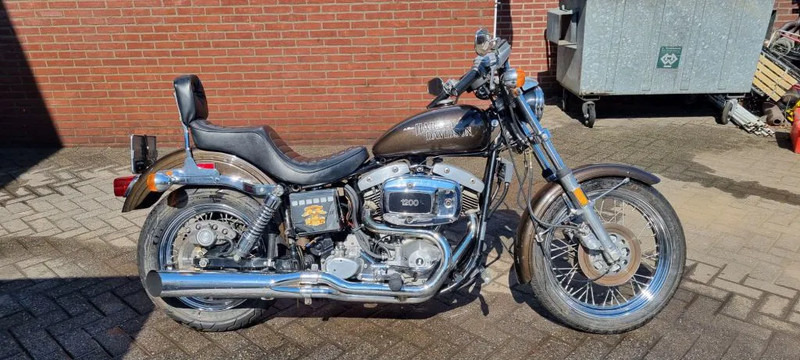 Harley-Davidson FXE SUPER GLIDE.... 1200 AMF first paint - Motorcycle: picture 1 Harley-Davidson FXE SUPER GLIDE.... 1200 AMF first paint - Motorcycle: picture 1
