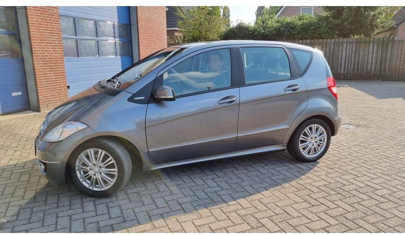 Mercedes-Benz A-Klasse A160 Automaat Elegance.airco.trekhaak. - Hatchback: picture 3 Mercedes-Benz A-Klasse A160 Automaat Elegance.airco.trekhaak. - Hatchback: picture 3