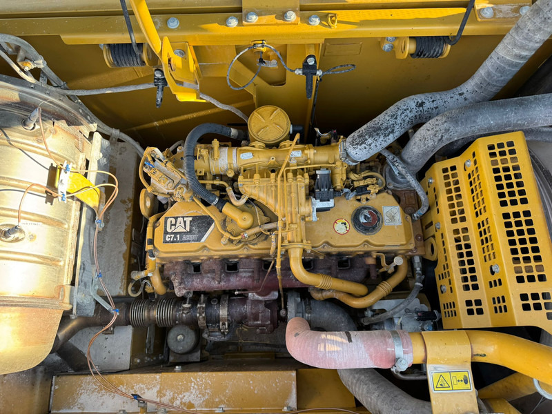 Crawler excavator Caterpillar 326FL: picture 18
