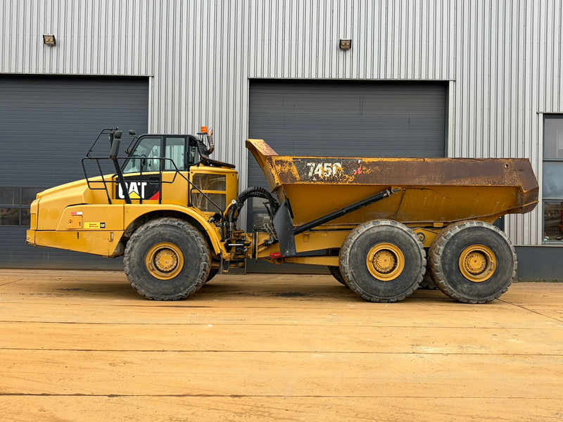 Caterpillar 745C - Articulated dumper: picture 1 Caterpillar 745C - Articulated dumper: picture 1