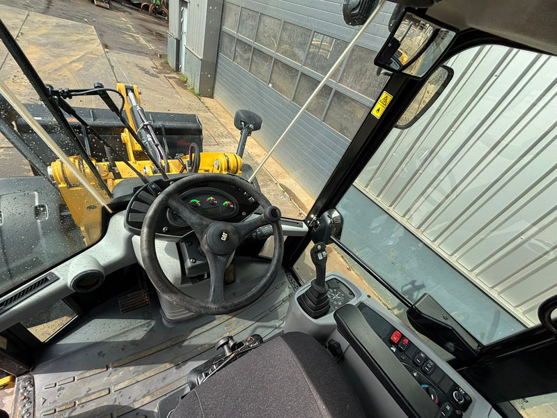 Wheel loader Caterpillar 908M: picture 12 Wheel loader Caterpillar 908M: picture 12