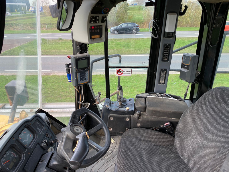 Wheel loader Caterpillar 980H: picture 16