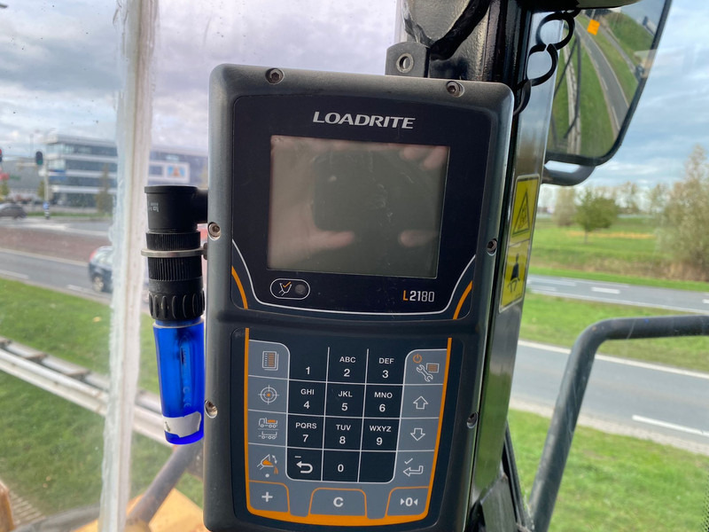 Wheel loader Caterpillar 980H: picture 17