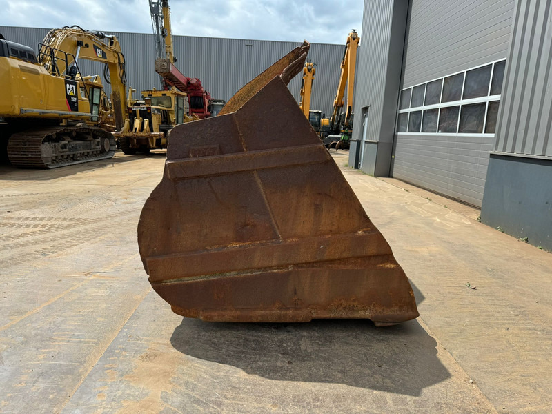 Caterpillar Bucket 988H - Bucket: picture 4 Caterpillar Bucket 988H - Bucket: picture 4