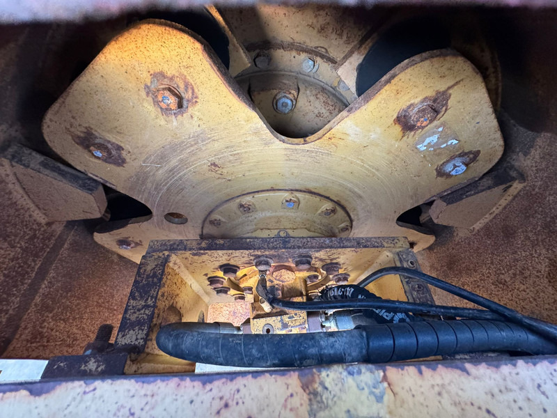 Roller Caterpillar CP76 (19t): picture 19 Roller Caterpillar CP76 (19t): picture 19