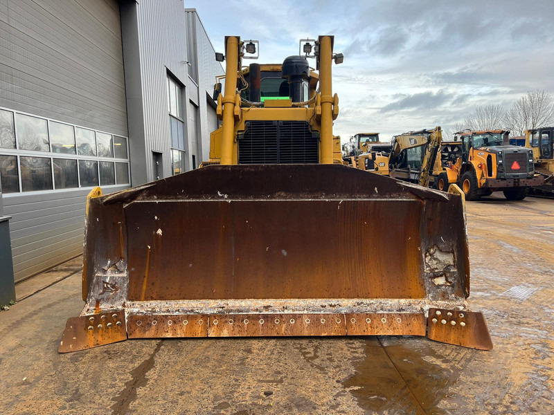 Bulldozer Caterpillar D8R - Single shank ripper: picture 8 Bulldozer Caterpillar D8R - Single shank ripper: picture 8