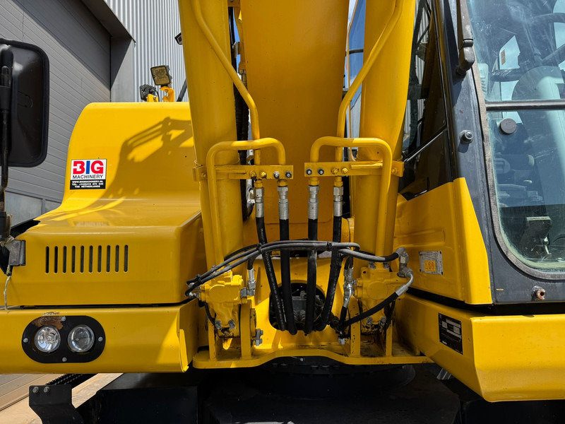 Wheel excavator Komatsu PW180-11: picture 17