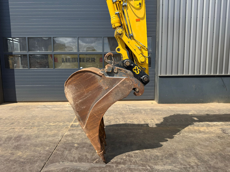 Wheel excavator Komatsu PW180-11: picture 20