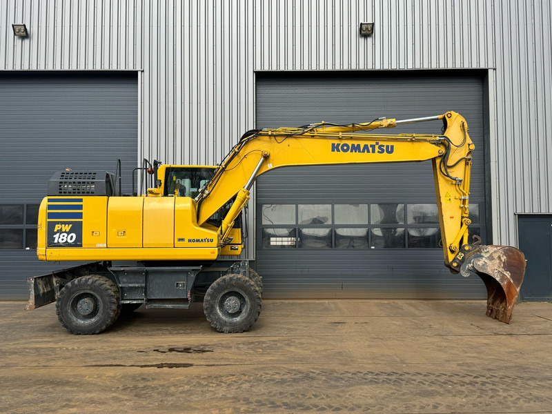 Komatsu PW180-11 - Wheel excavator: picture 5 Komatsu PW180-11 - Wheel excavator: picture 5