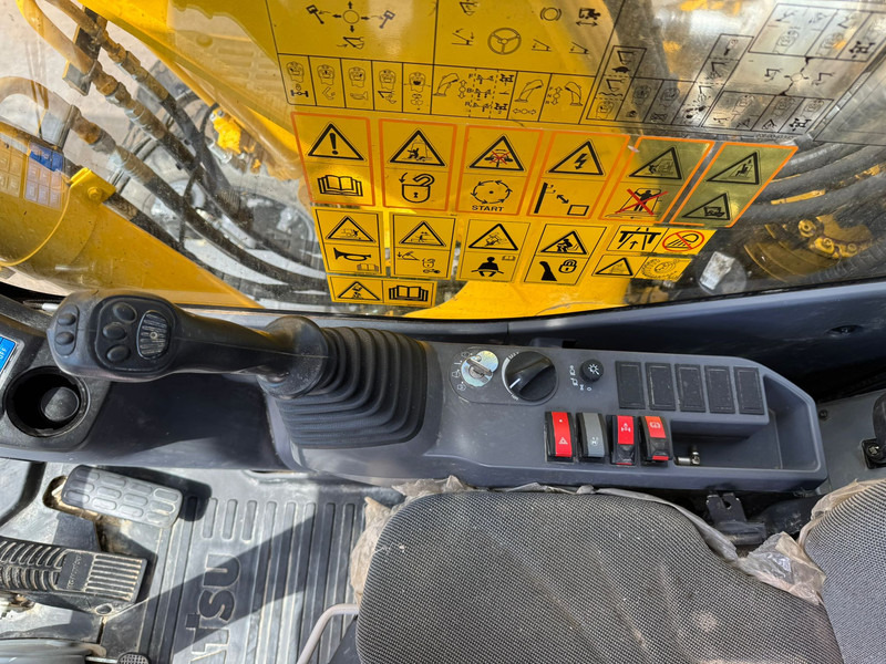 Wheel excavator Komatsu PW180-11: picture 8