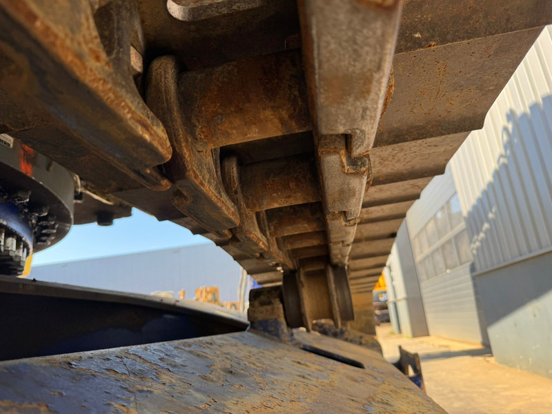 Crawler excavator Liebherr R946 - triple boom: picture 14