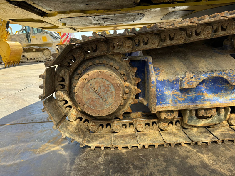 Crawler excavator Liebherr R946 - triple boom: picture 12