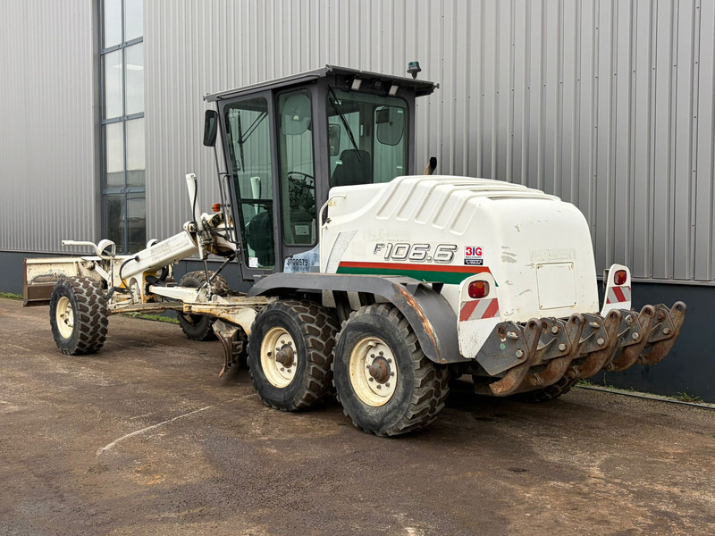 New Holland F106.6/A - Grader: picture 3 New Holland F106.6/A - Grader: picture 3