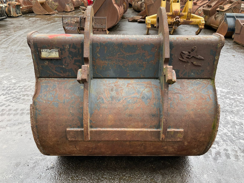 Verachtert Bucket with teeth - Bucket: picture 4 Verachtert Bucket with teeth - Bucket: picture 4