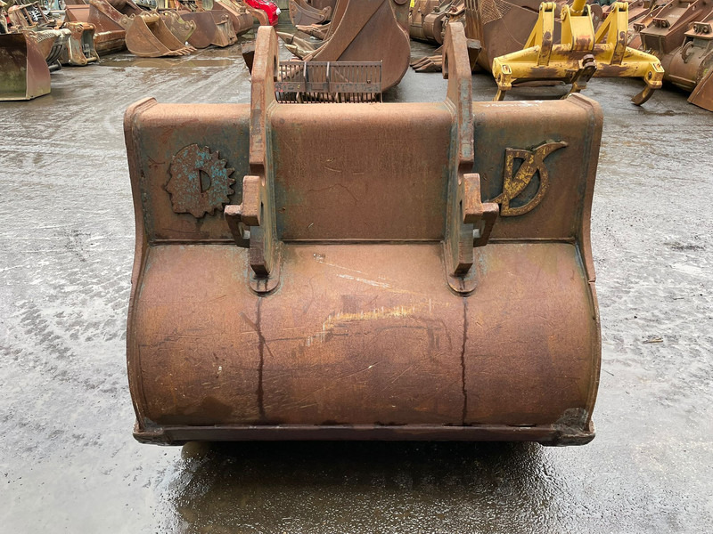 Verachtert Bucket with teeth - Bucket: picture 4 Verachtert Bucket with teeth - Bucket: picture 4