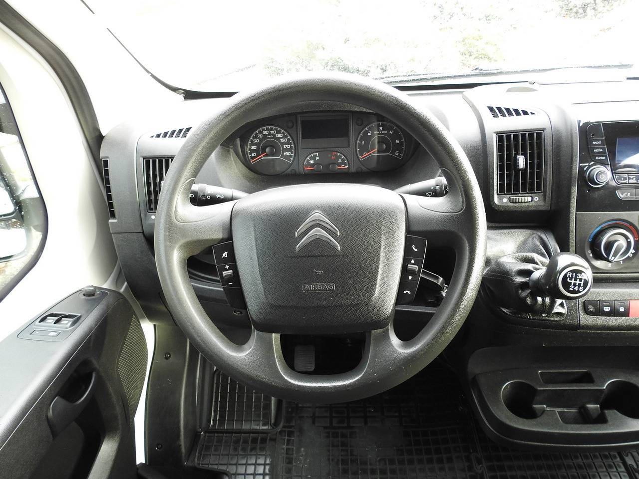 Panel van CITROEN JUMPER BOX DELIVERY VAN 6 SEATS AIR CONDITIONING 140HP: picture 26 Panel van CITROEN JUMPER BOX DELIVERY VAN 6 SEATS AIR CONDITIONING 140HP: picture 26