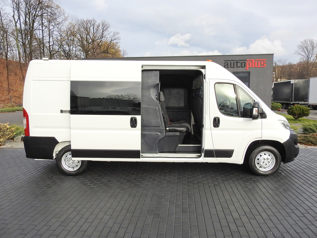 Panel van CITROEN JUMPER BOX DELIVERY VAN 6 SEATS AIR CONDITIONING 140HP: picture 8 Panel van CITROEN JUMPER BOX DELIVERY VAN 6 SEATS AIR CONDITIONING 140HP: picture 8