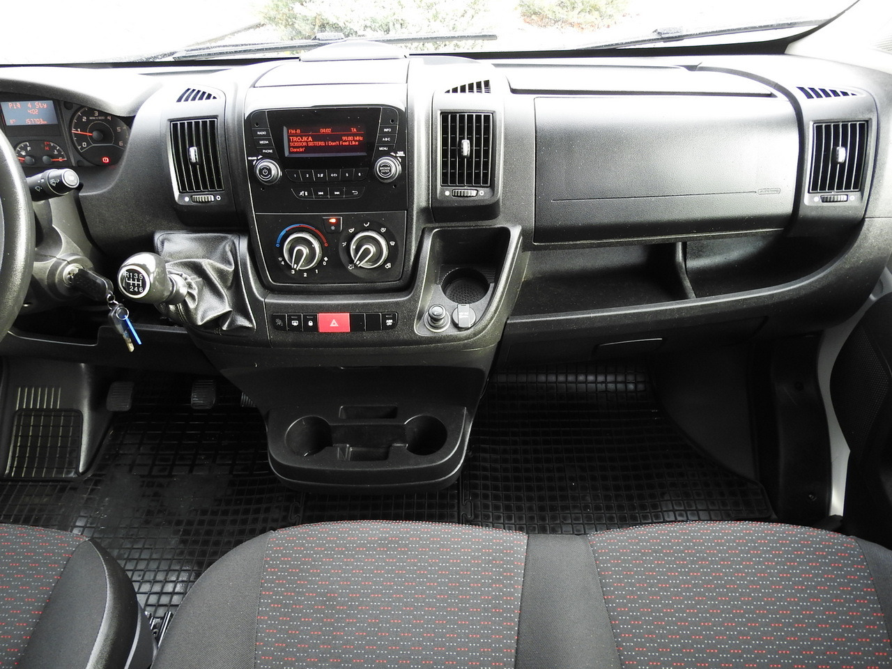 Panel van CITROEN JUMPER BOX DELIVERY VAN 6 SEATS AIR CONDITIONING 140HP: picture 28 Panel van CITROEN JUMPER BOX DELIVERY VAN 6 SEATS AIR CONDITIONING 140HP: picture 28