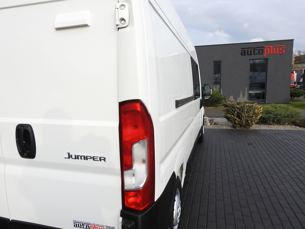 Panel van CITROEN JUMPER BOX DELIVERY VAN 6 SEATS AIR CONDITIONING 140HP: picture 17 Panel van CITROEN JUMPER BOX DELIVERY VAN 6 SEATS AIR CONDITIONING 140HP: picture 17