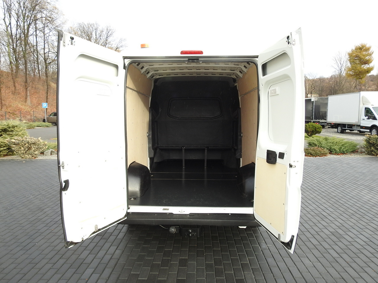 Panel van CITROEN JUMPER BOX DELIVERY VAN 6 SEATS AIR CONDITIONING 140HP: picture 12 Panel van CITROEN JUMPER BOX DELIVERY VAN 6 SEATS AIR CONDITIONING 140HP: picture 12