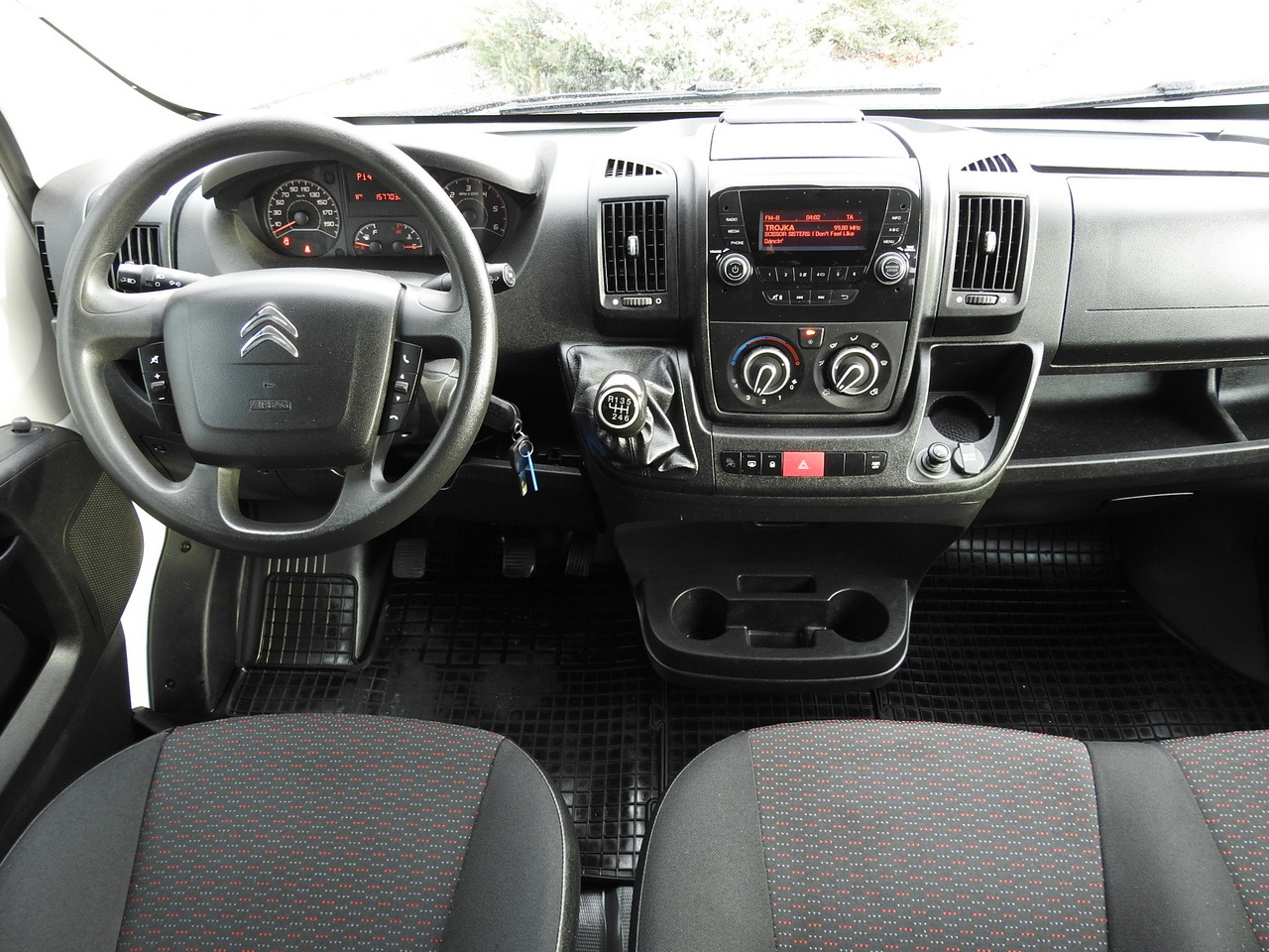 Panel van CITROEN JUMPER BOX DELIVERY VAN 6 SEATS AIR CONDITIONING 140HP: picture 25 Panel van CITROEN JUMPER BOX DELIVERY VAN 6 SEATS AIR CONDITIONING 140HP: picture 25