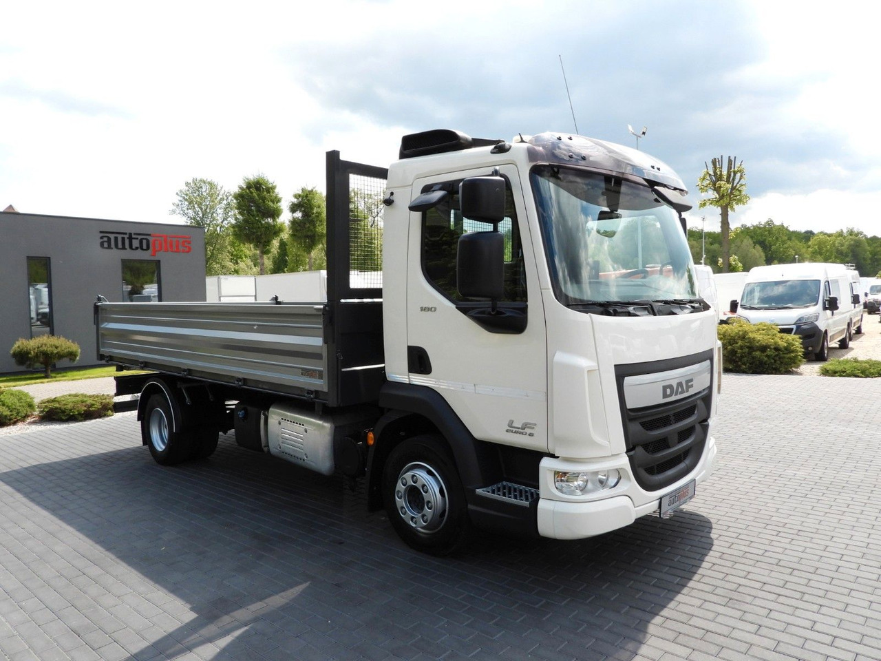 DAF LF 180 DREISEIKIPPER TEMPOMAT AUTOMATIK - Tipper: picture 4 DAF LF 180 DREISEIKIPPER TEMPOMAT AUTOMATIK - Tipper: picture 4