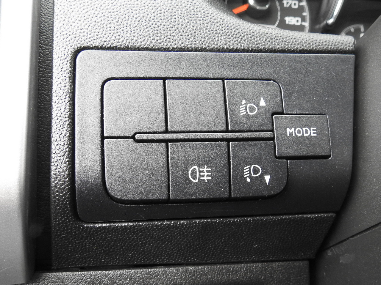 Closed box van FIAT DUCATO BOX LIFT 8 PALLETS CRUISE CONTROL NAVIGATION AIR CONDITIONING LED LIGHTS  130HP: picture 31