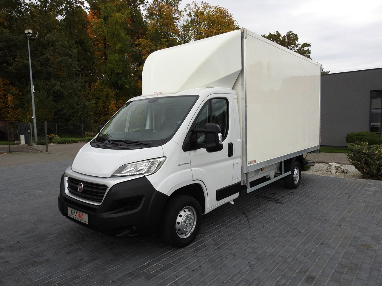 Closed box van FIAT DUCATO BOX LIFT 8 PALLETS CRUISE CONTROL NAVIGATION AIR CONDITIONING LED LIGHTS  130HP: picture 6
