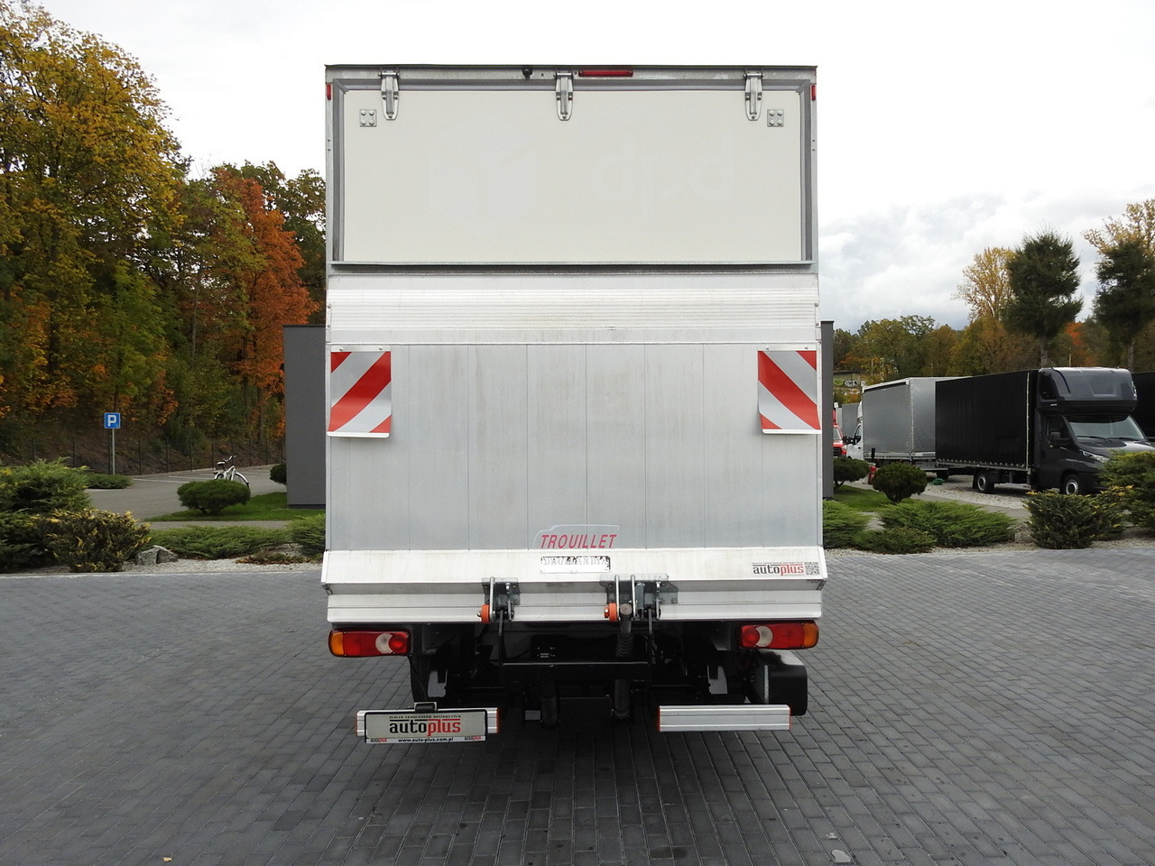 Closed box van FIAT DUCATO BOX LIFT 8 PALLETS CRUISE CONTROL NAVIGATION AIR CONDITIONING LED LIGHTS  130HP: picture 10