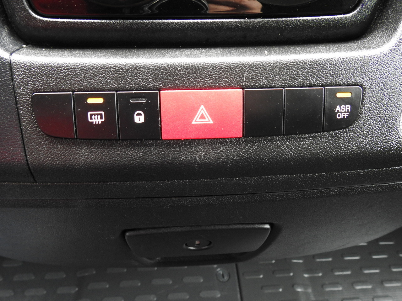 Closed box van FIAT DUCATO BOX LIFT 8 PALLETS CRUISE CONTROL NAVIGATION AIR CONDITIONING LED LIGHTS  130HP: picture 41