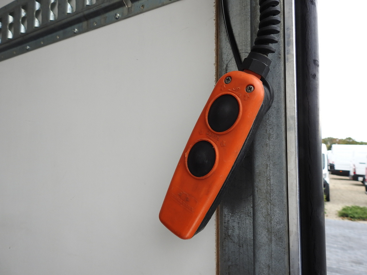 Closed box van FIAT DUCATO BOX LIFT 8 PALLETS CRUISE CONTROL NAVIGATION AIR CONDITIONING LED LIGHTS  130HP: picture 24