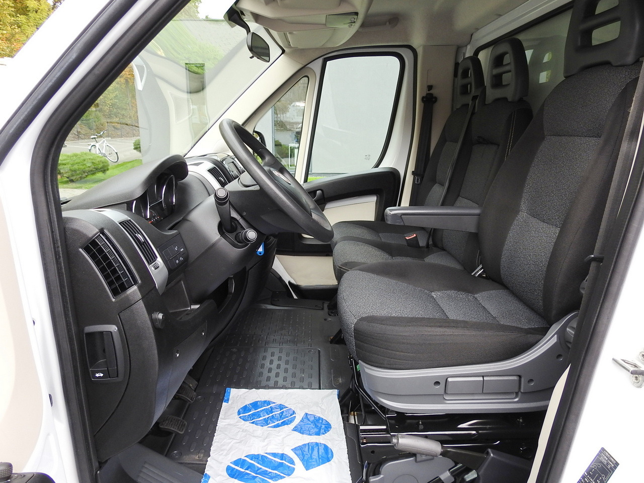 Closed box van FIAT DUCATO BOX LIFT 8 PALLETS CRUISE CONTROL NAVIGATION AIR CONDITIONING LED LIGHTS  130HP: picture 28