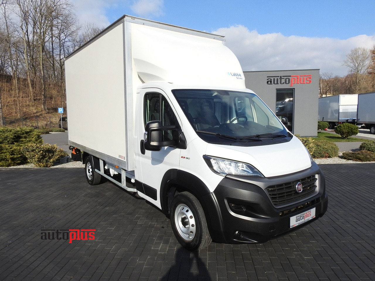 FIAT DUCATO BOX LIFT 8 PALLETS CRUISE CONTROL NAVIGATION LED LIGHTS AIR CONDITIONING 130HP - Closed box van: picture 1 FIAT DUCATO BOX LIFT 8 PALLETS CRUISE CONTROL NAVIGATION LED LIGHTS AIR CONDITIONING 130HP - Closed box van: picture 1