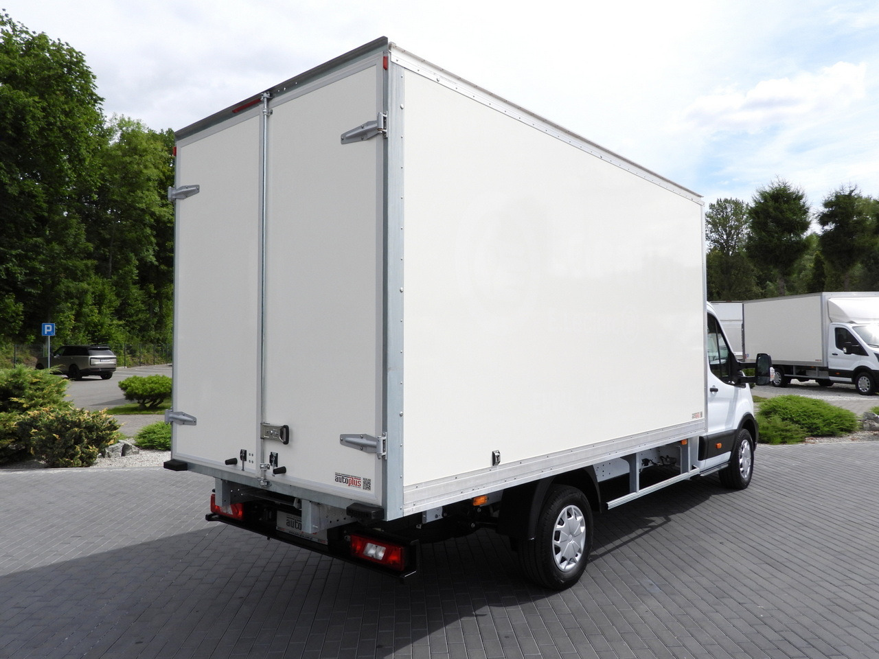 FORD TRANSIT BOX 8 PALLETS CRUISE CONTROL AIR CONDITIONING 130HP - Closed box van: picture 3 FORD TRANSIT BOX 8 PALLETS CRUISE CONTROL AIR CONDITIONING 130HP - Closed box van: picture 3