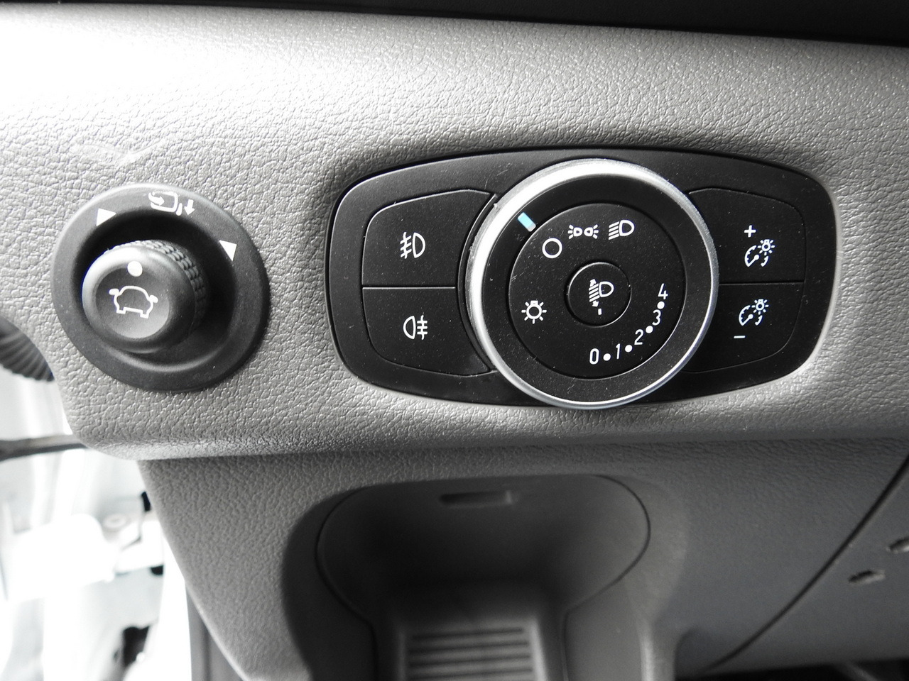 Panel van FORD TRANSIT BOX DELIVERY VAN 6 SEATS CRUISE CONTROL AIR CONDITIONING  185HP: picture 30