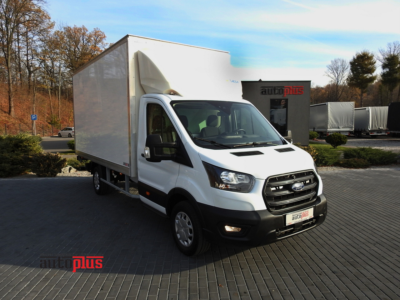 FORD TRANSIT BOX LIFT 8 PALLETS CRUISE CONTROL AIR CONDITIONING 130HP - Closed box van: picture 1 FORD TRANSIT BOX LIFT 8 PALLETS CRUISE CONTROL AIR CONDITIONING 130HP - Closed box van: picture 1