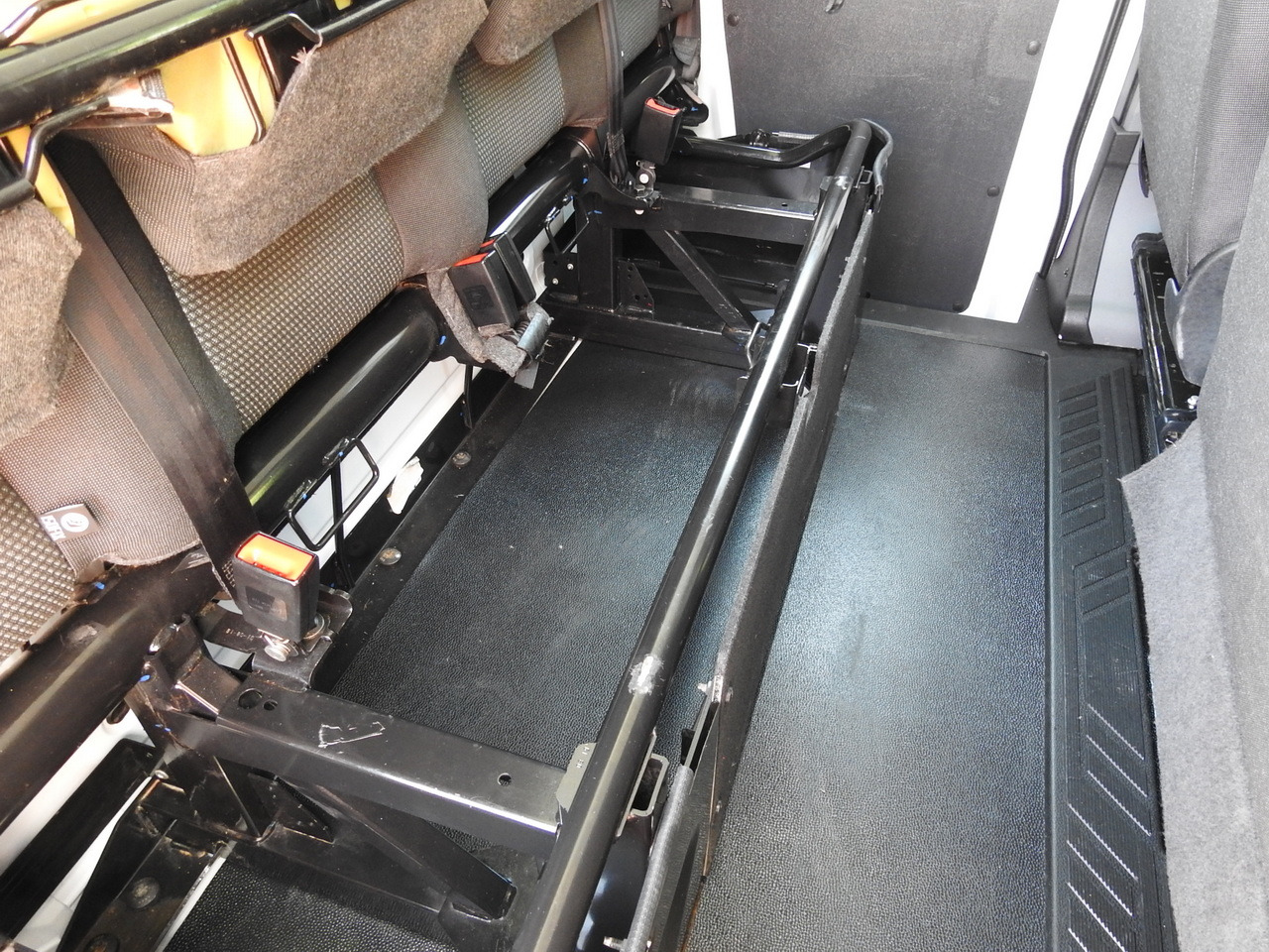 FORD TRANSIT STAKE BODY DOUBLE CABIN DOKA 7 SEATS AIR CONDITIONING  130HP leasing FORD TRANSIT STAKE BODY DOUBLE CABIN DOKA 7 SEATS AIR CONDITIONING  130HP: picture 35