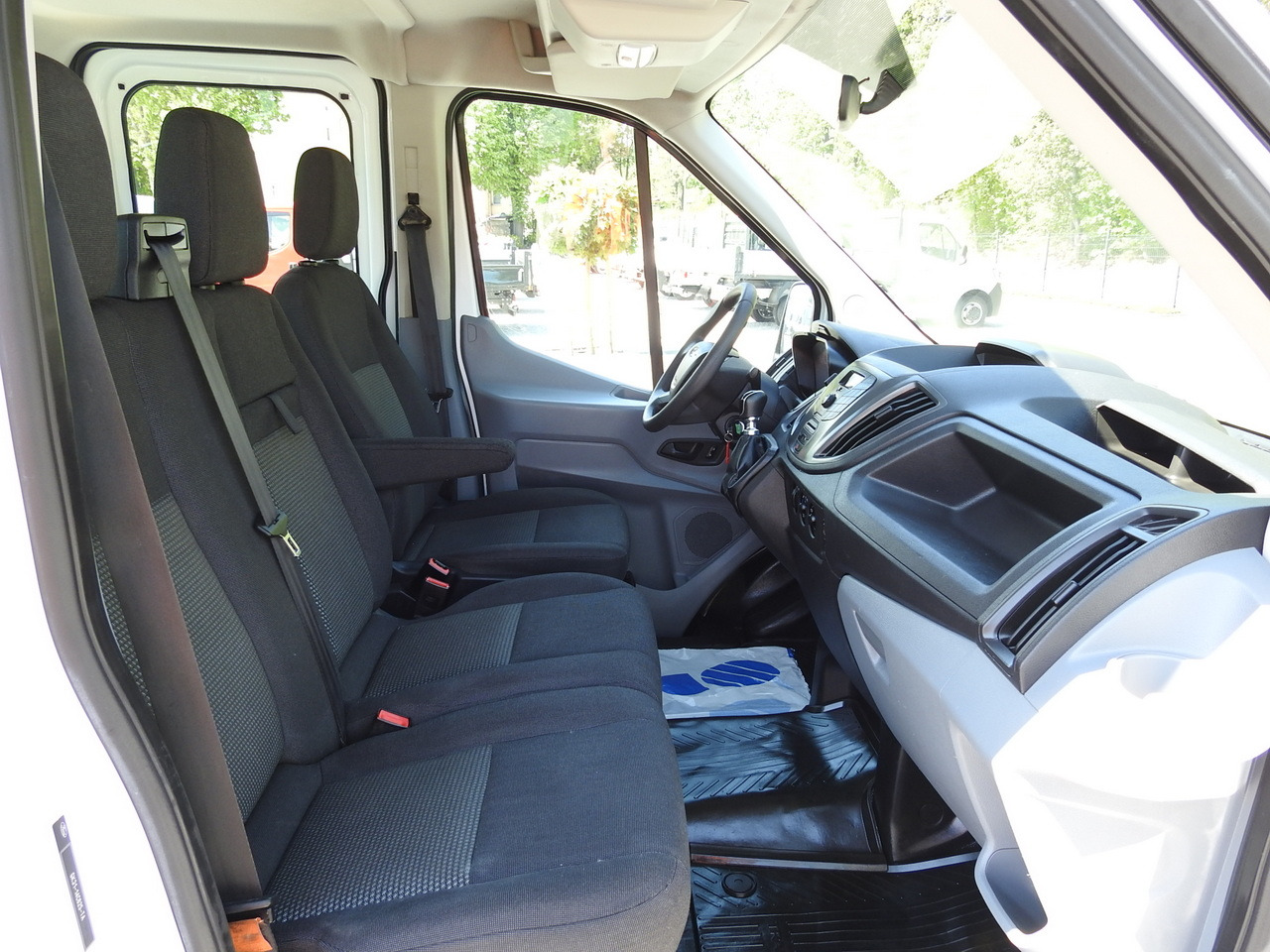 FORD TRANSIT STAKE BODY DOUBLE CABIN DOKA 7 SEATS AIR CONDITIONING  130HP leasing FORD TRANSIT STAKE BODY DOUBLE CABIN DOKA 7 SEATS AIR CONDITIONING  130HP: picture 30