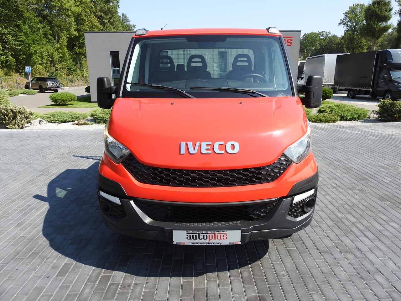 IVECO DAILY 35C13 TIPPER CRUISE CONTROL AIR CONDITIONING TWIN WHEELS 130HP - Tipper van: picture 5 IVECO DAILY 35C13 TIPPER CRUISE CONTROL AIR CONDITIONING TWIN WHEELS 130HP - Tipper van: picture 5