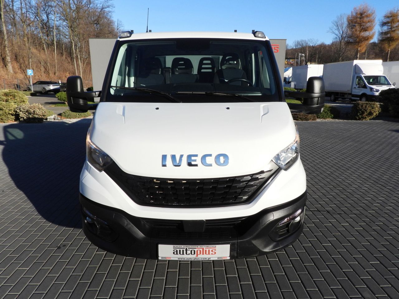 IVECO DAILY 35S14 STAKE BODY DOUBLE CABIN DOKA 7 SEATS CRUISE CONTROL AIR CONDITIONING 140HP - Open body delivery van: picture 5 IVECO DAILY 35S14 STAKE BODY DOUBLE CABIN DOKA 7 SEATS CRUISE CONTROL AIR CONDITIONING 140HP - Open body delivery van: picture 5