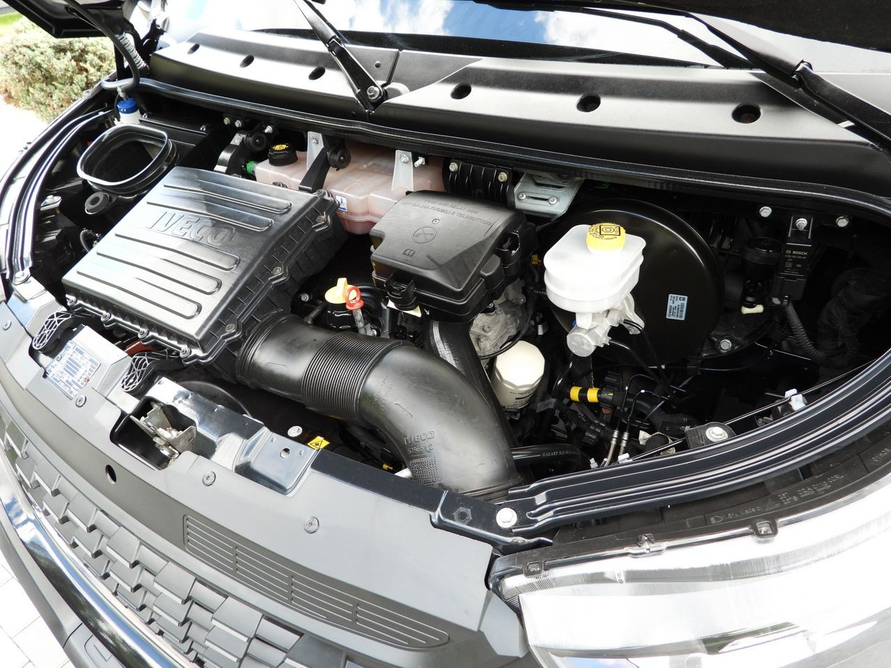 Closed box van IVECO DAILY 35S18 BOX LIFT 8 PALLETS WEBASTO CRUISE CONTROL NAVIGATION LED LIGHTS PNEUMATICS AIR CONDITIONING 180HP: picture 29 Closed box van IVECO DAILY 35S18 BOX LIFT 8 PALLETS WEBASTO CRUISE CONTROL NAVIGATION LED LIGHTS PNEUMATICS AIR CONDITIONING 180HP: picture 29