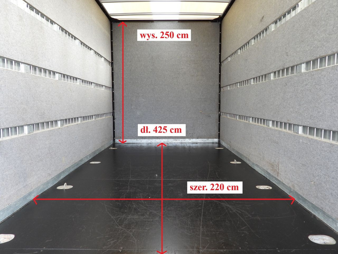 Closed box van IVECO DAILY 35S18 BOX LIFT 8 PALLETS WEBASTO CRUISE CONTROL NAVIGATION LED LIGHTS PNEUMATICS AIR CONDITIONING 180HP: picture 12 Closed box van IVECO DAILY 35S18 BOX LIFT 8 PALLETS WEBASTO CRUISE CONTROL NAVIGATION LED LIGHTS PNEUMATICS AIR CONDITIONING 180HP: picture 12