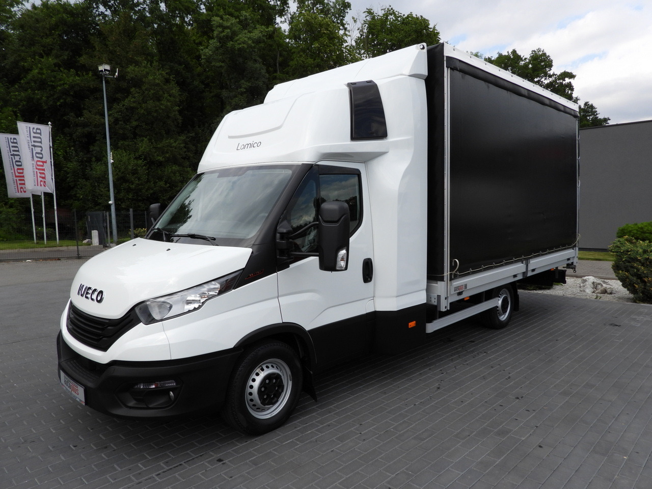 IVECO DAILY 35S18 TARPAULIN LIFT 10 PALLETS WEBASTO CRUISE CONTROL PNEUMATICS AIR CONDITIONING 180HP - Curtain side van: picture 5 IVECO DAILY 35S18 TARPAULIN LIFT 10 PALLETS WEBASTO CRUISE CONTROL PNEUMATICS AIR CONDITIONING 180HP - Curtain side van: picture 5